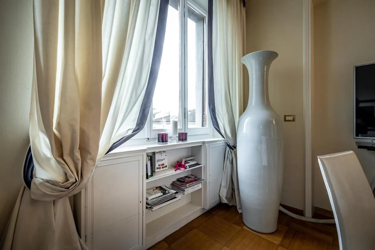 Yid D'Azeglio Luxury Apartment With Parking フィレンツェ イタリア