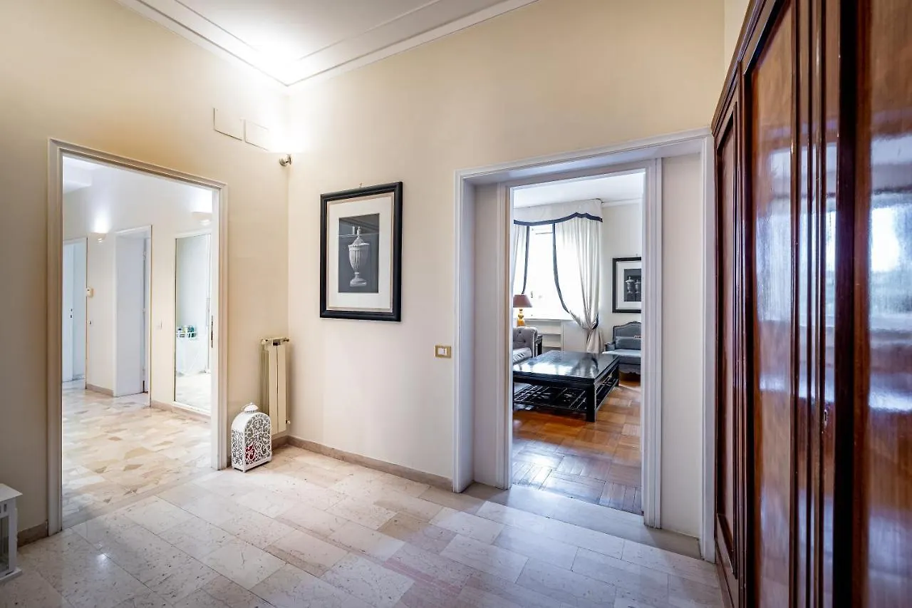 Yid D'Azeglio Luxury Apartment With Parking フィレンツェ