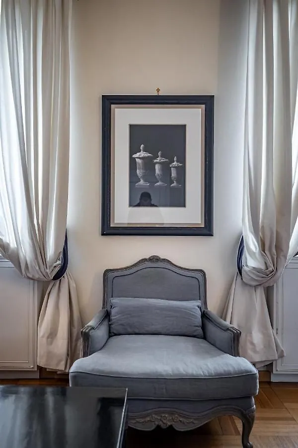 Yid D'Azeglio Luxury Apartment With Parking フィレンツェ 0*,  イタリア