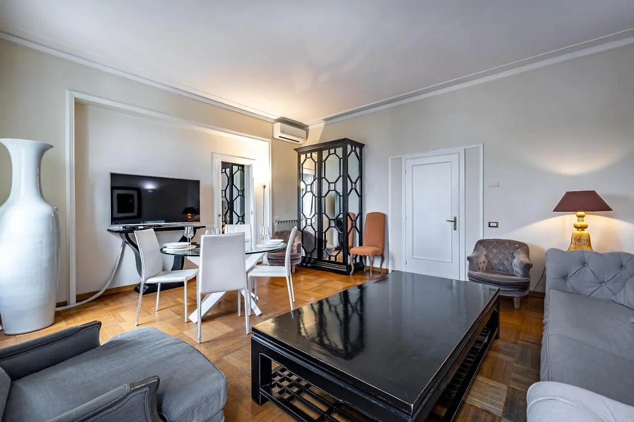 Yid D'Azeglio Luxury Apartment With Parking Florencia